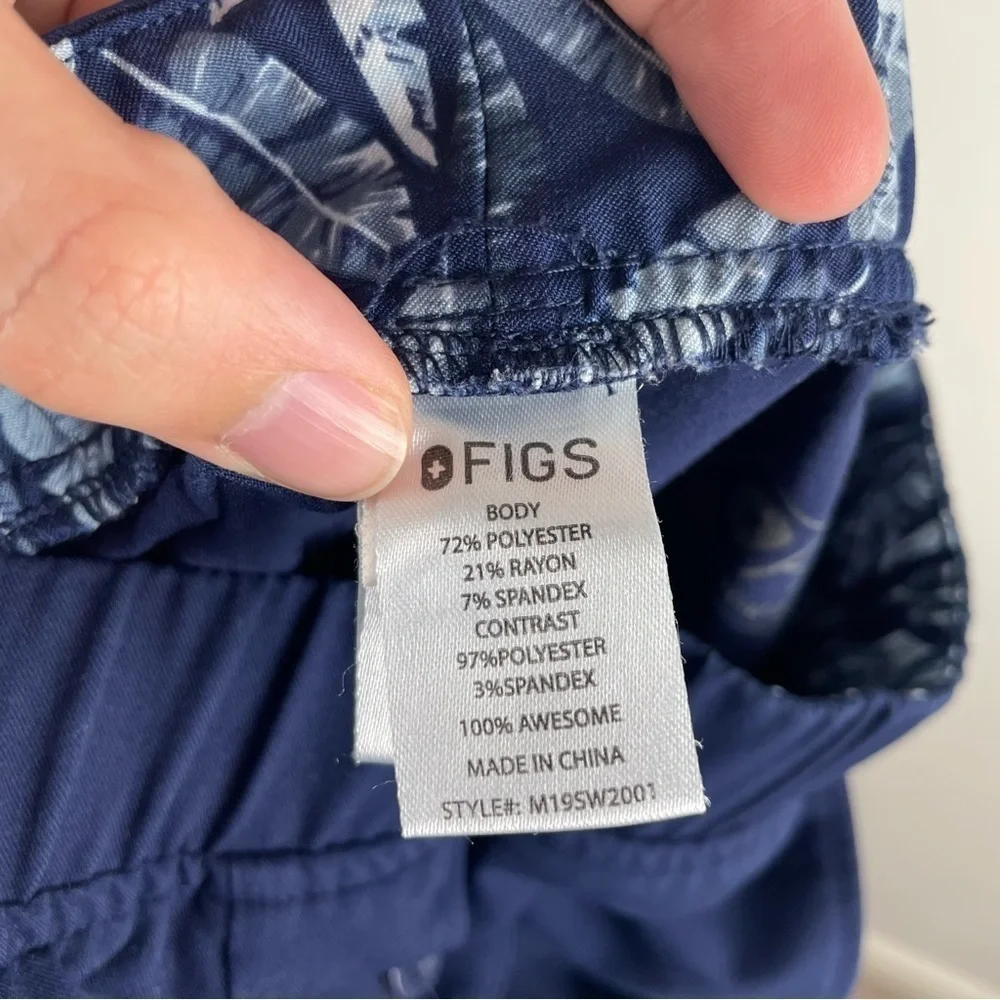 Figs Mens Navy Blue Contrast Print Feather Cargo Scrub Medical Nurse Pants Small
